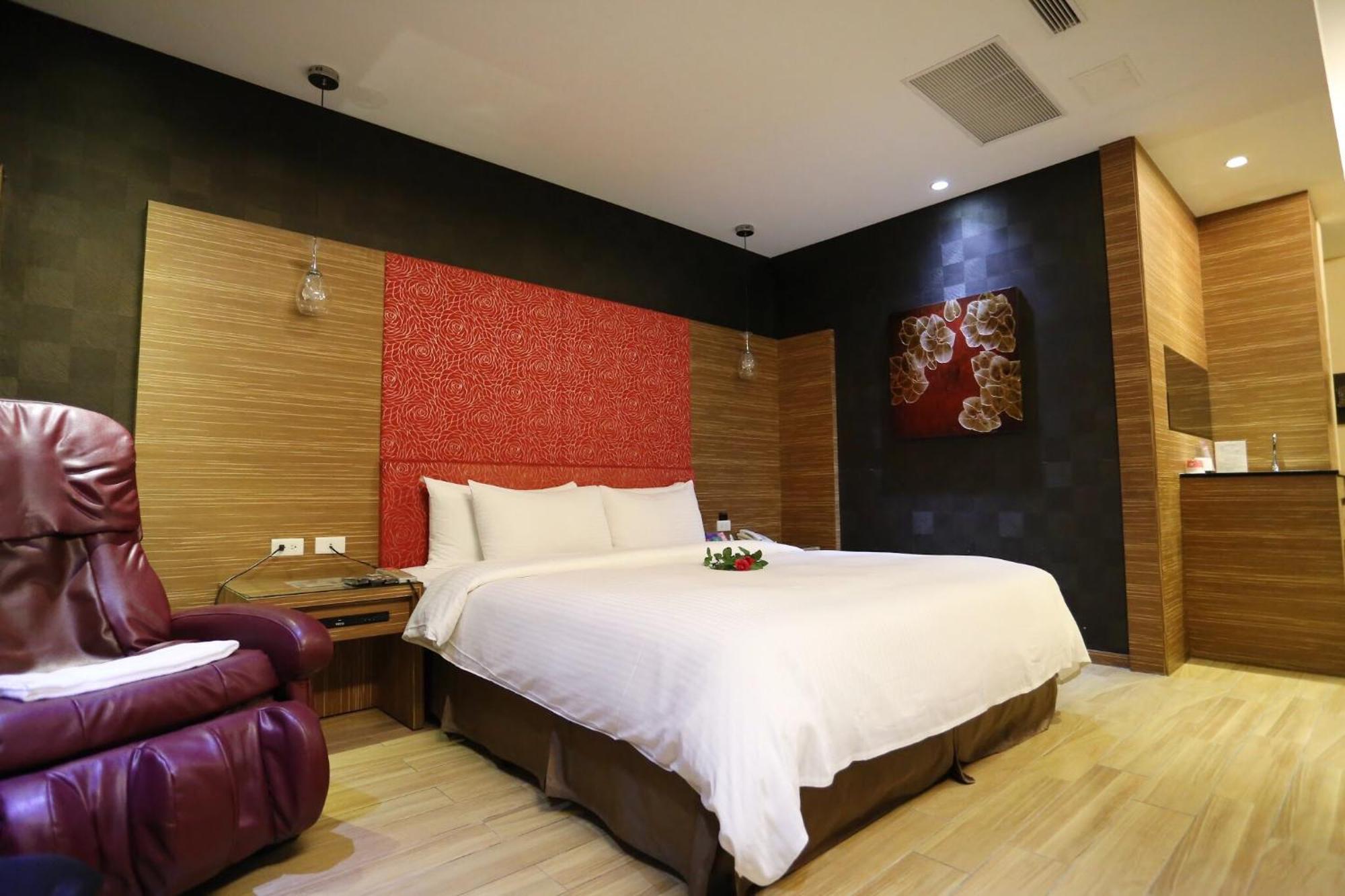 Go Shine Motel Pingtung Kültér fotó