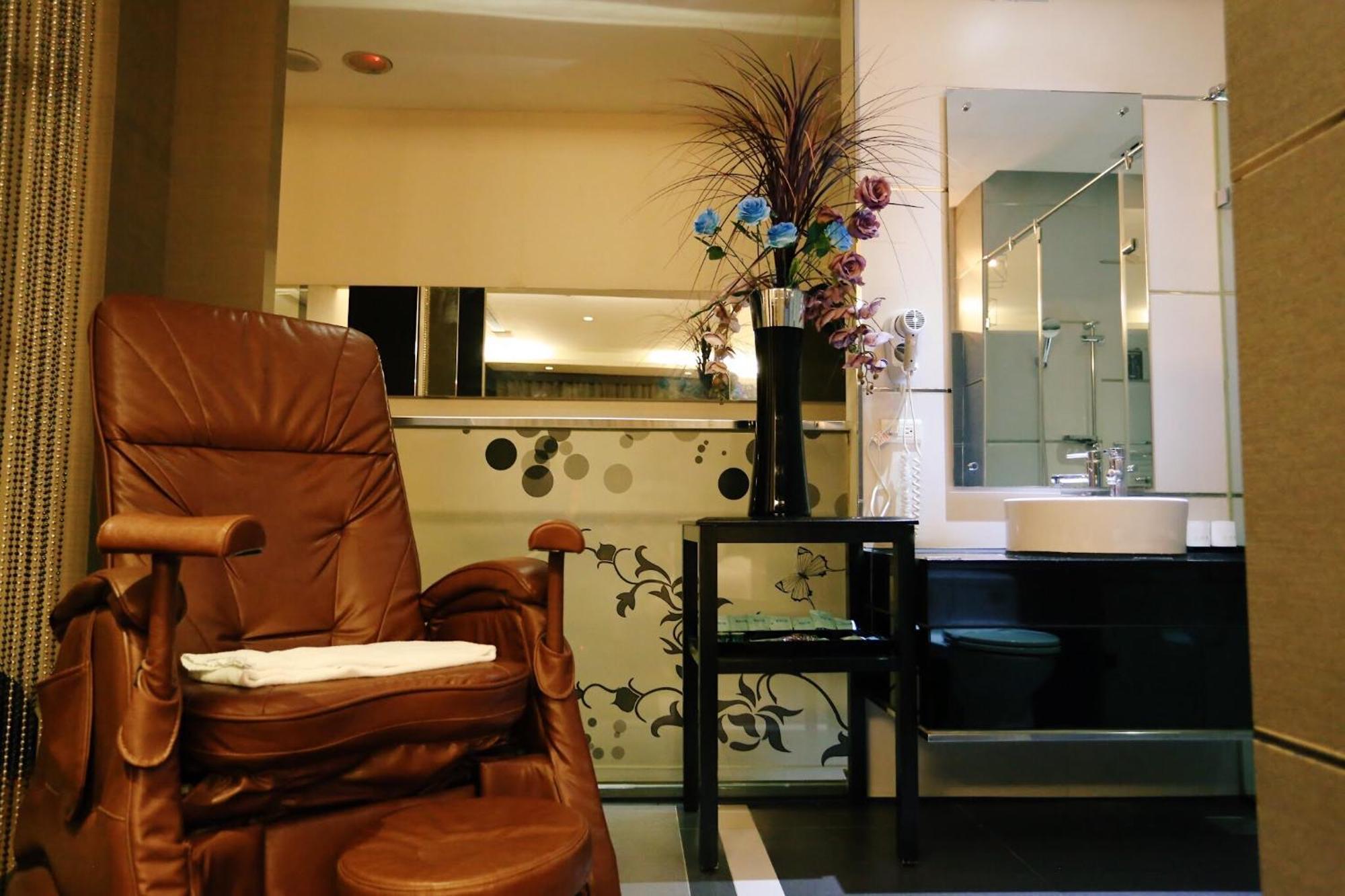 Go Shine Motel Pingtung Kültér fotó