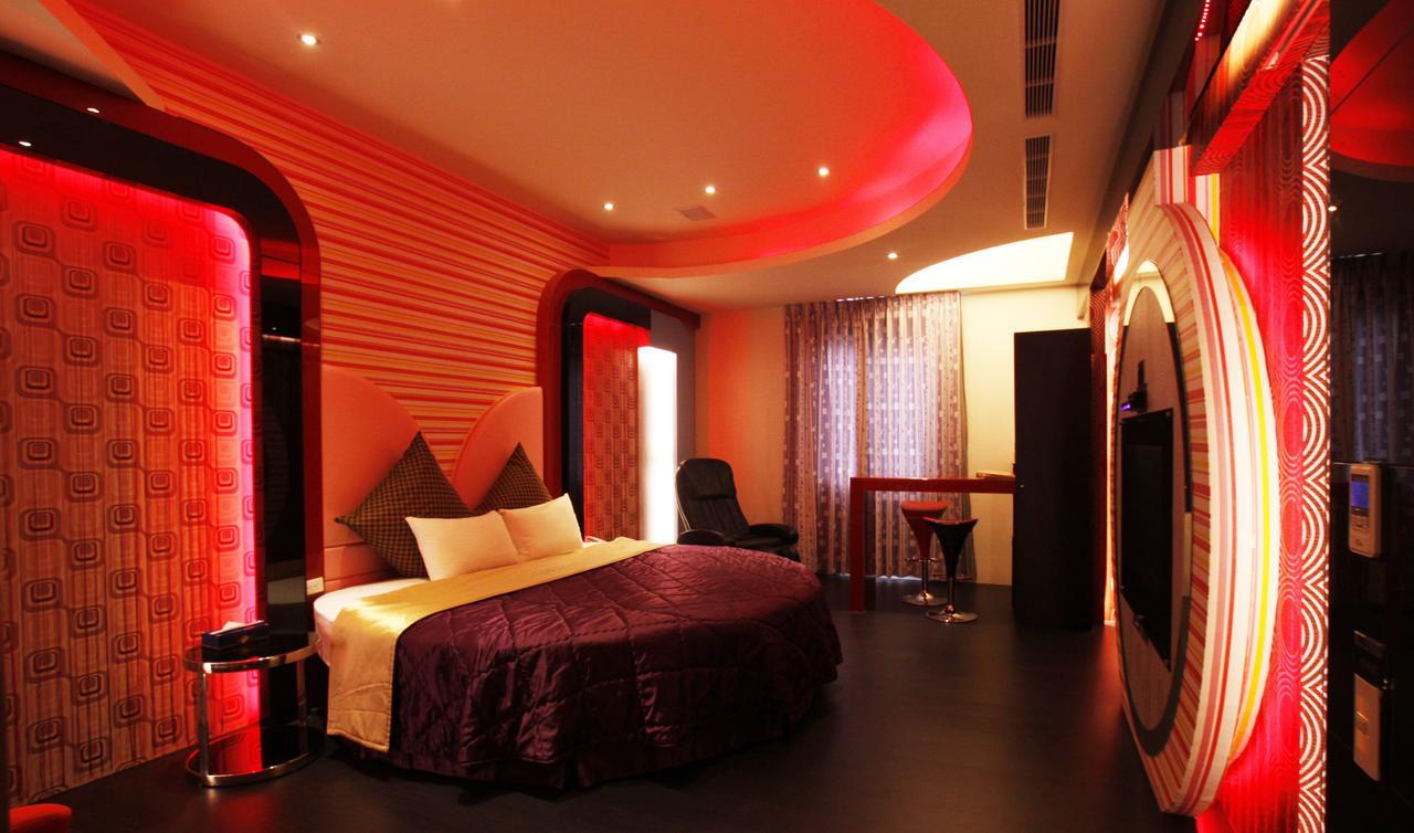 Go Shine Motel Pingtung Kültér fotó
