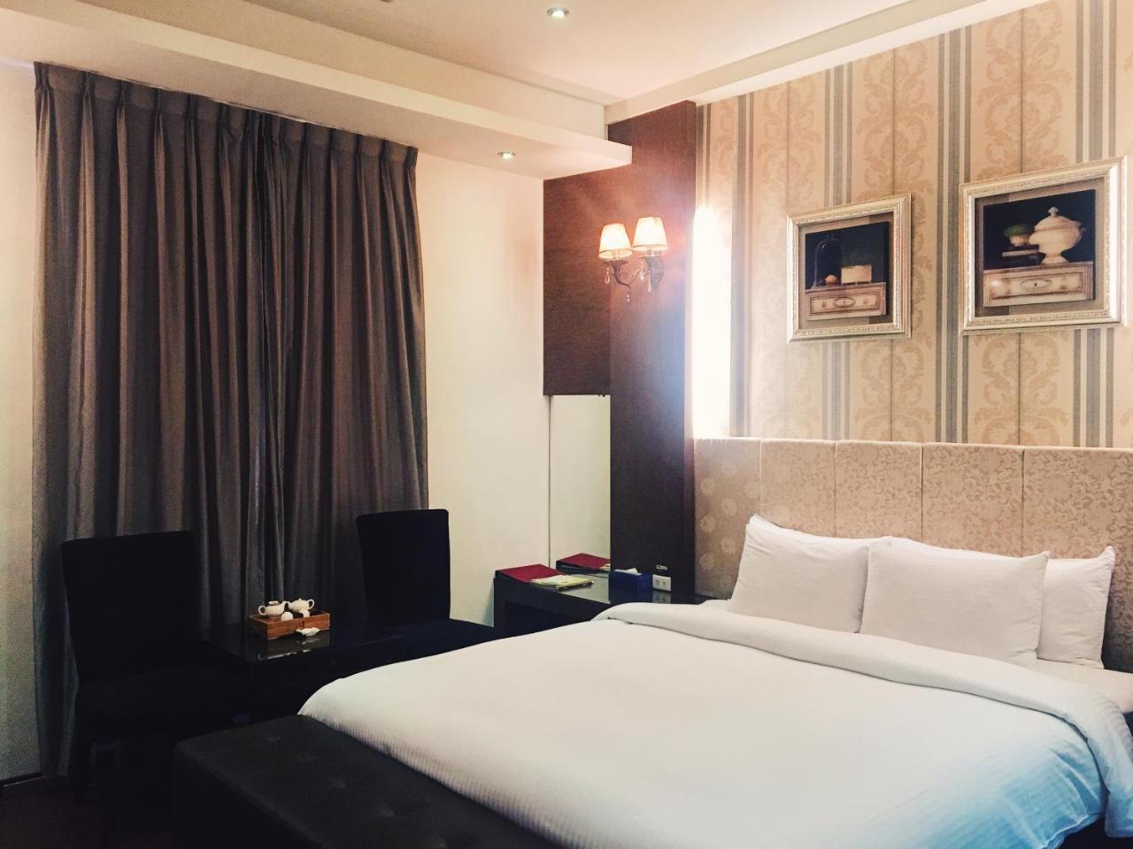 Go Shine Motel Pingtung Kültér fotó