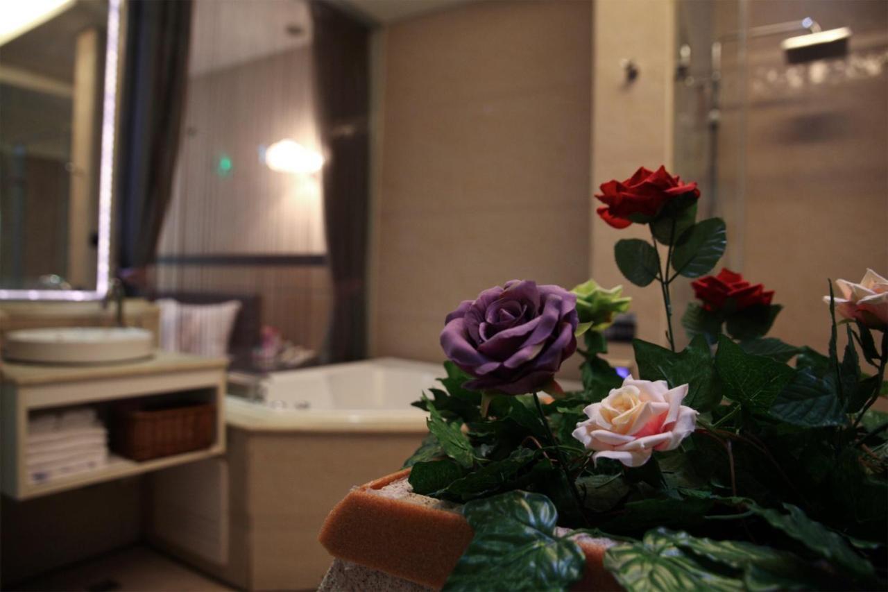 Go Shine Motel Pingtung Kültér fotó