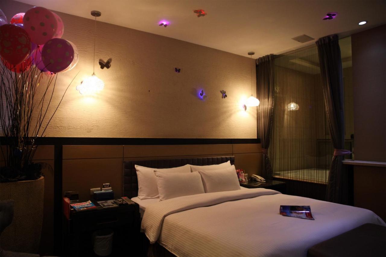 Go Shine Motel Pingtung Kültér fotó