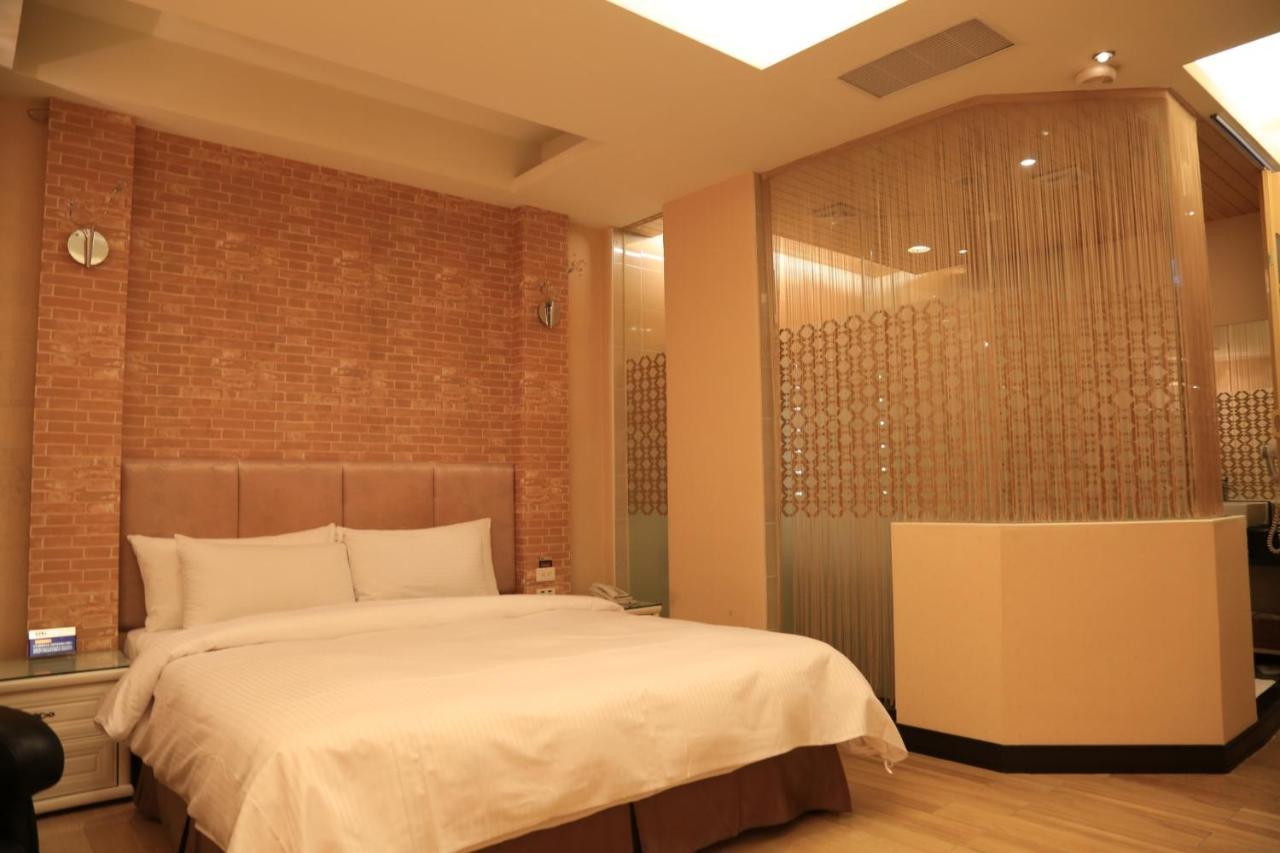 Go Shine Motel Pingtung Kültér fotó