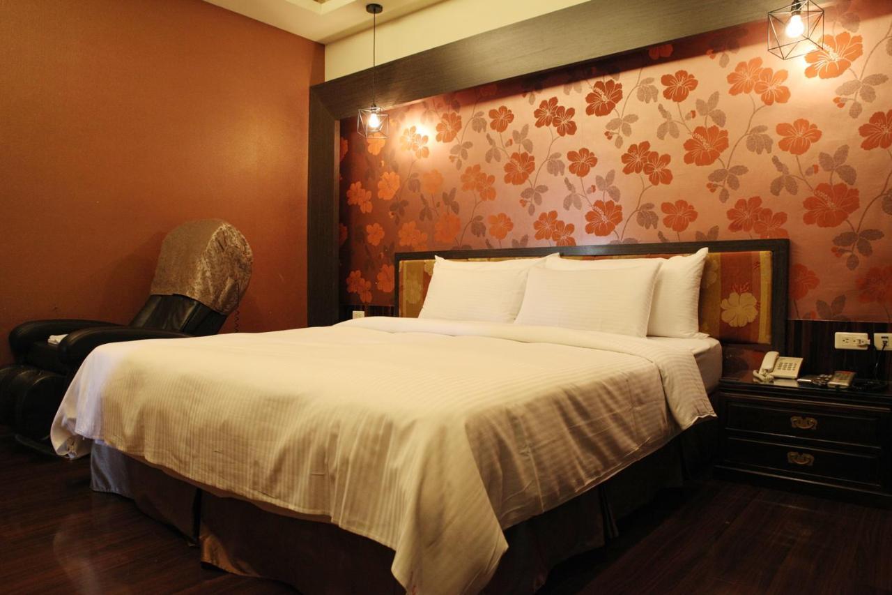 Go Shine Motel Pingtung Kültér fotó